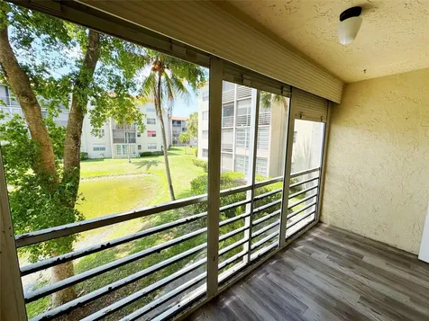 1820 SW 81st Avenue North Lauderdale FL 33068