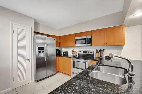 1623-1625 NE 45th Street Oakland Park FL 33334