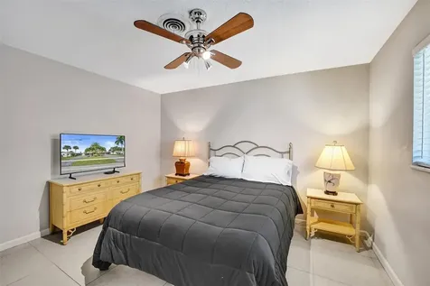 1623-1625 NE 45th Street Oakland Park FL 33334