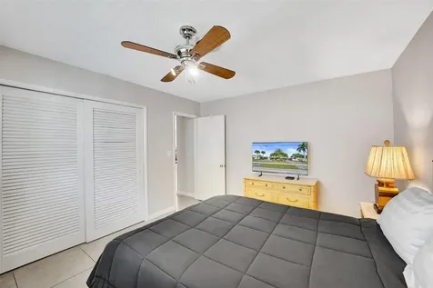 1623-1625 NE 45th Street Oakland Park FL 33334