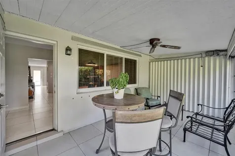 1623-1625 NE 45th Street Oakland Park FL 33334