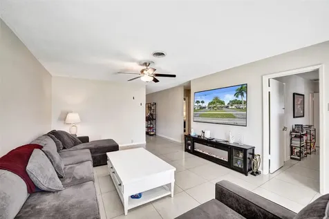 1623-1625 NE 45th Street Oakland Park FL 33334