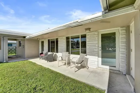 1623-1625 NE 45th Street Oakland Park FL 33334