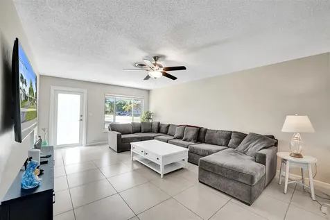 1623-1625 NE 45th Street Oakland Park FL 33334
