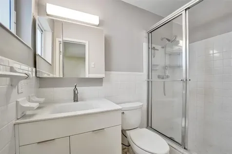 1623-1625 NE 45th Street Oakland Park FL 33334