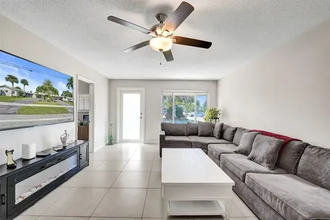 1623-1625 NE 45th Street Oakland Park FL 33334