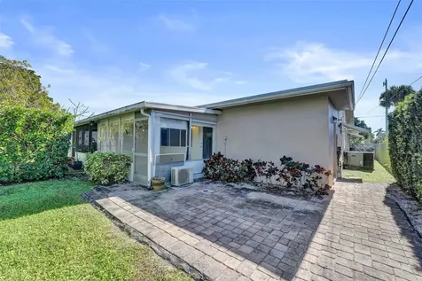 1623-1625 NE 45th Street Oakland Park FL 33334