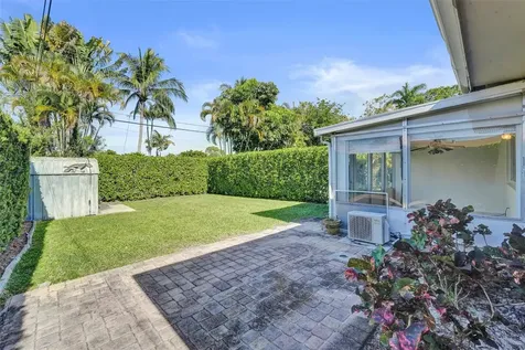 1623-1625 NE 45th Street Oakland Park FL 33334