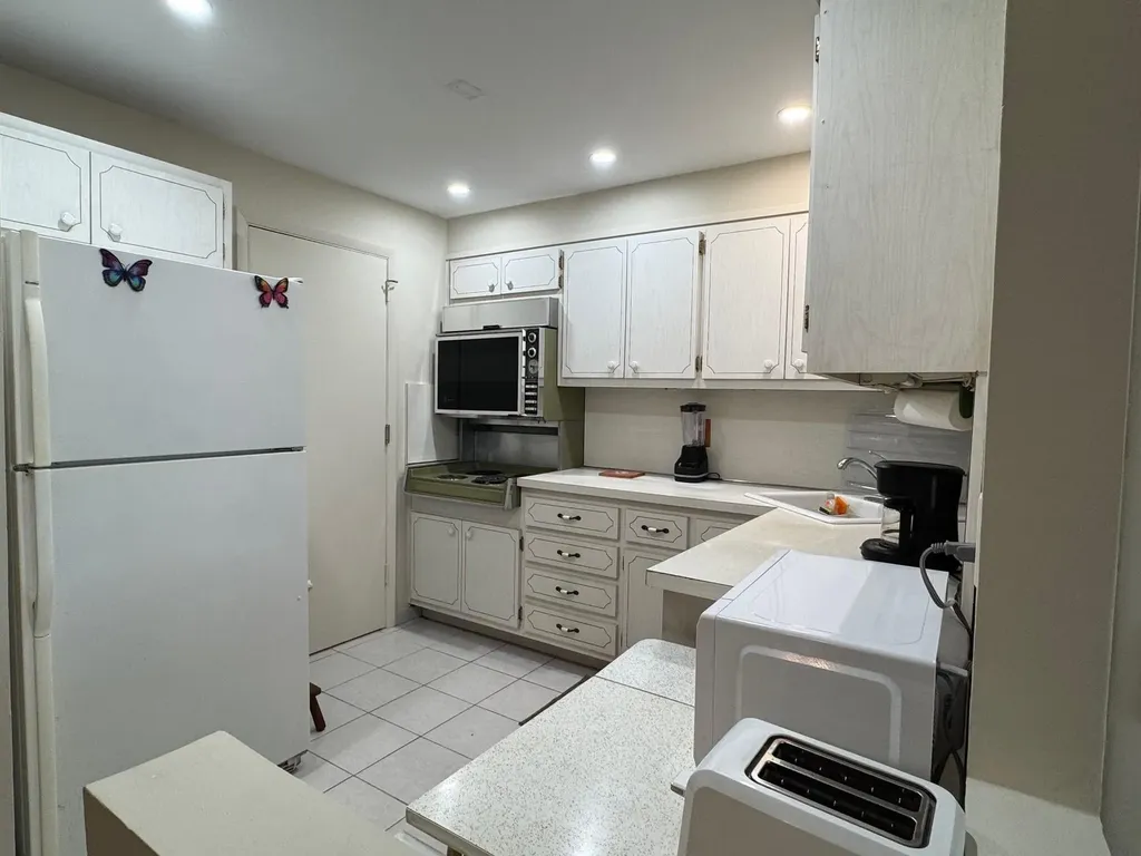 305 N Pompano Beach Boulevard Pompano Beach FL 33062