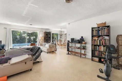1610 NE 47th Street Oakland Park FL 33334