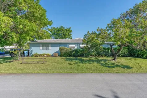1610 NE 47th Street Oakland Park FL 33334