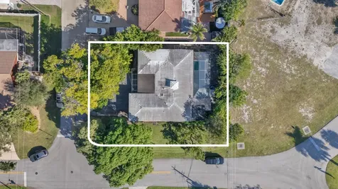 1610 NE 47th Street Oakland Park FL 33334