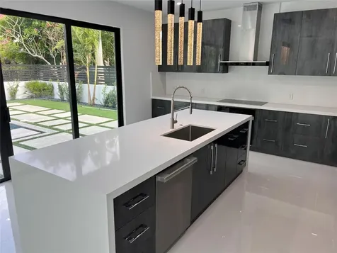 5001 NE 27th Avenue Lighthouse Point FL 33064