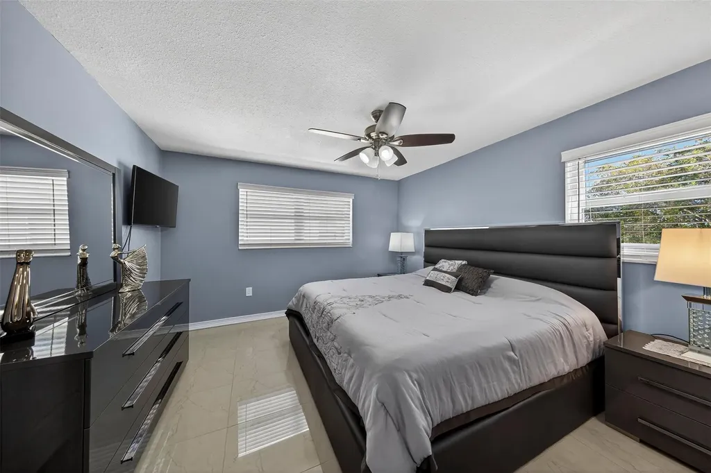 2951 E Sunrise Lakes Drive Sunrise FL 33322