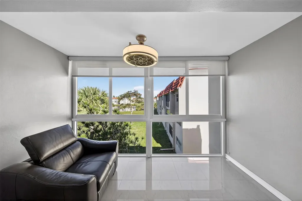 2951 E Sunrise Lakes Drive Sunrise FL 33322