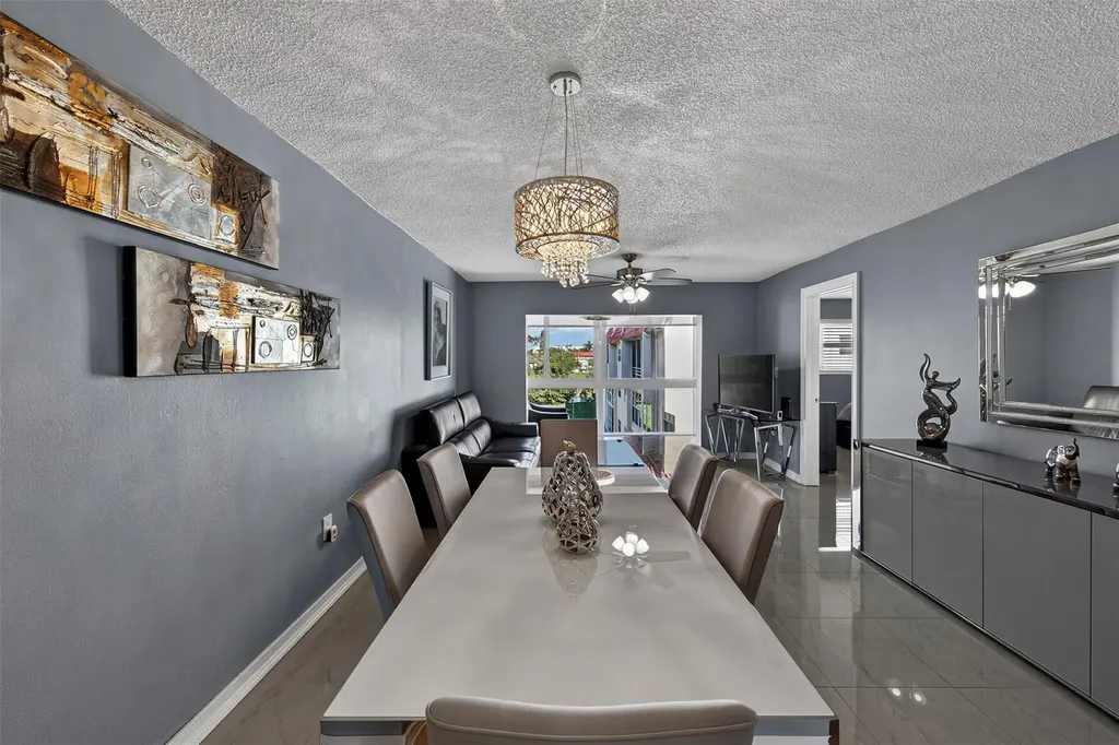 2951 E Sunrise Lakes Drive Sunrise FL 33322