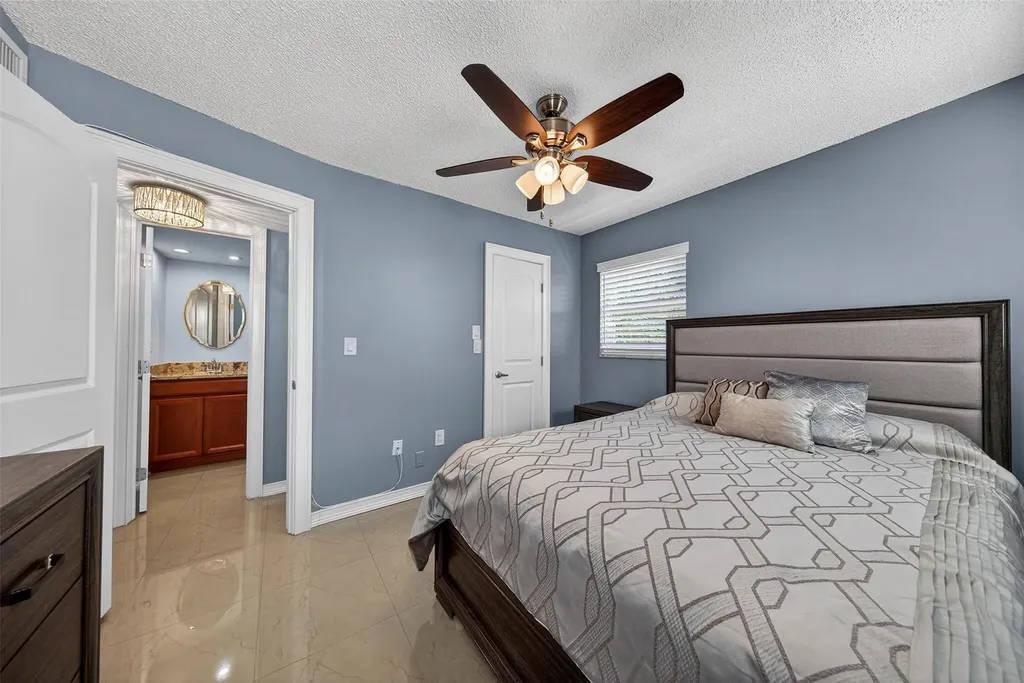 2951 E Sunrise Lakes Drive Sunrise FL 33322