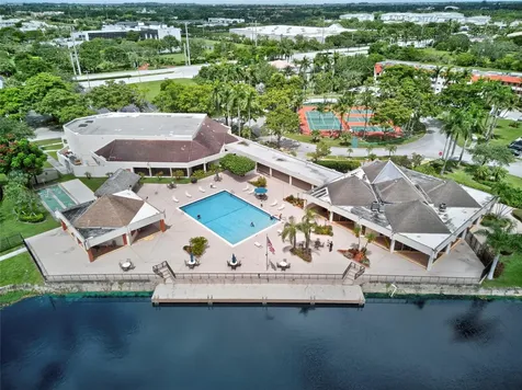 2951 E Sunrise Lakes Drive Sunrise FL 33322