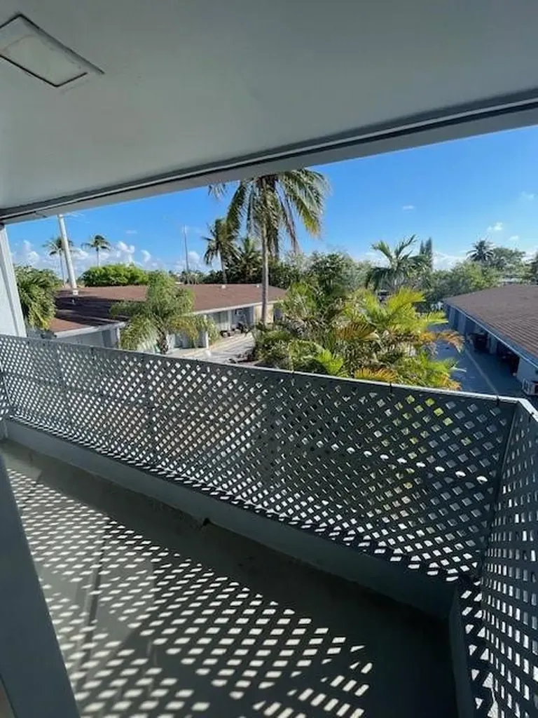 1711 S Cypress Road Pompano Beach FL 33060
