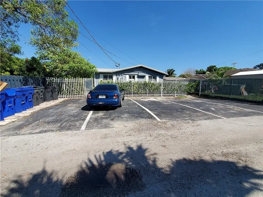 2432 Sherman Street Hollywood FL 33020