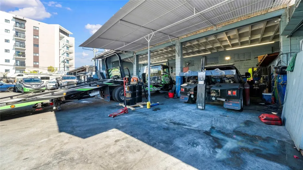 2230 NW 8th Avenue Miami FL 33127
