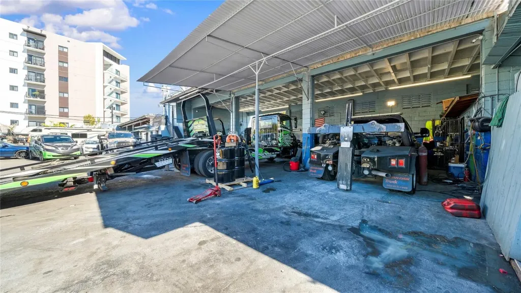 2230 NW 8th Avenue Miami FL 33127