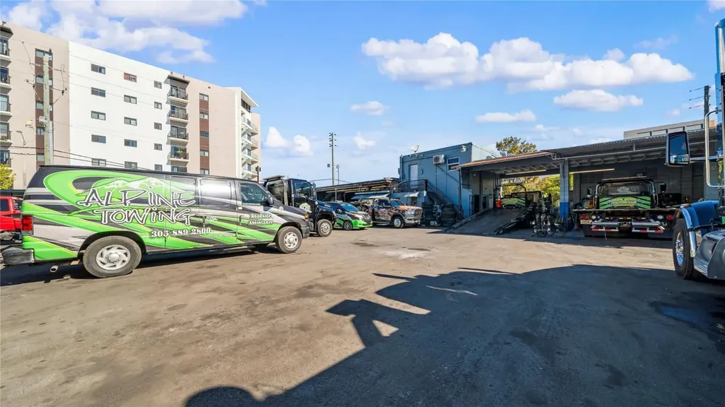 2230 NW 8th Avenue Miami FL 33127