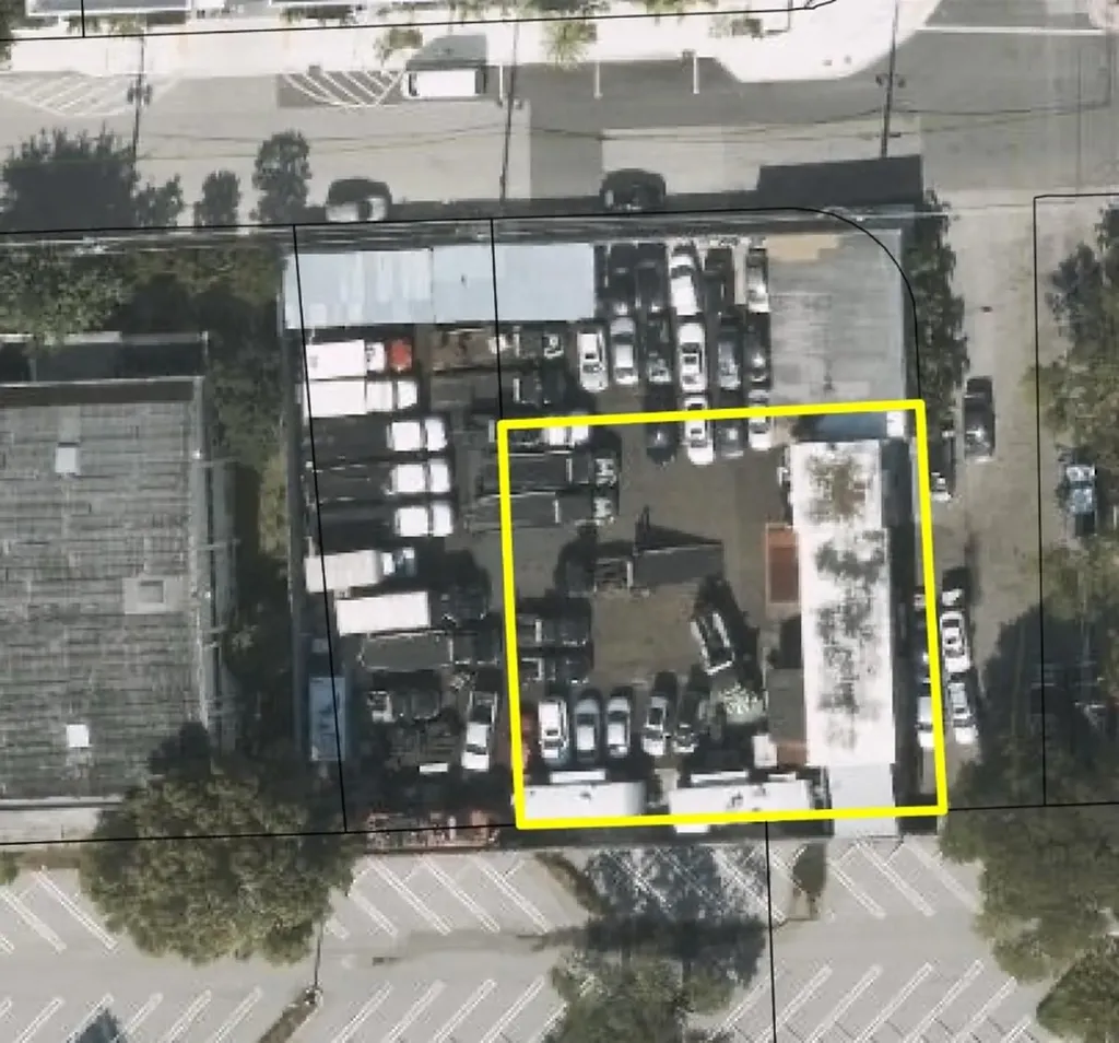 2230 NW 8th Avenue Miami FL 33127