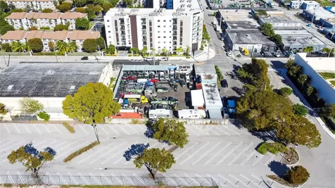 2230 NW 8th Avenue Miami FL 33127