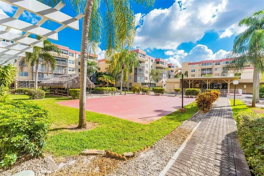 403 NW 68th Avenue Plantation FL 33317