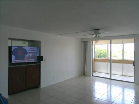 403 NW 68th Avenue Plantation FL 33317