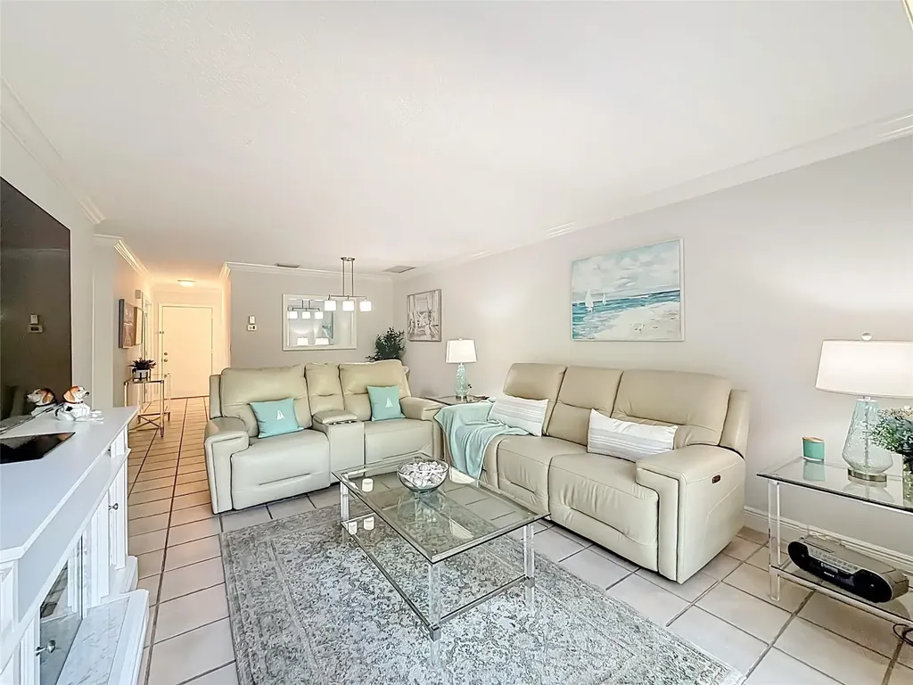 8891 Bella Vista Drive Boca Raton FL 33433