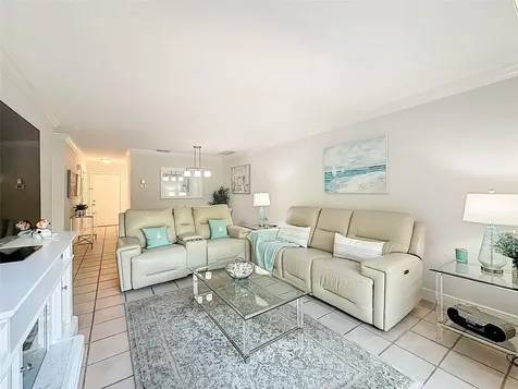 8891 Bella Vista Drive Boca Raton FL 33433