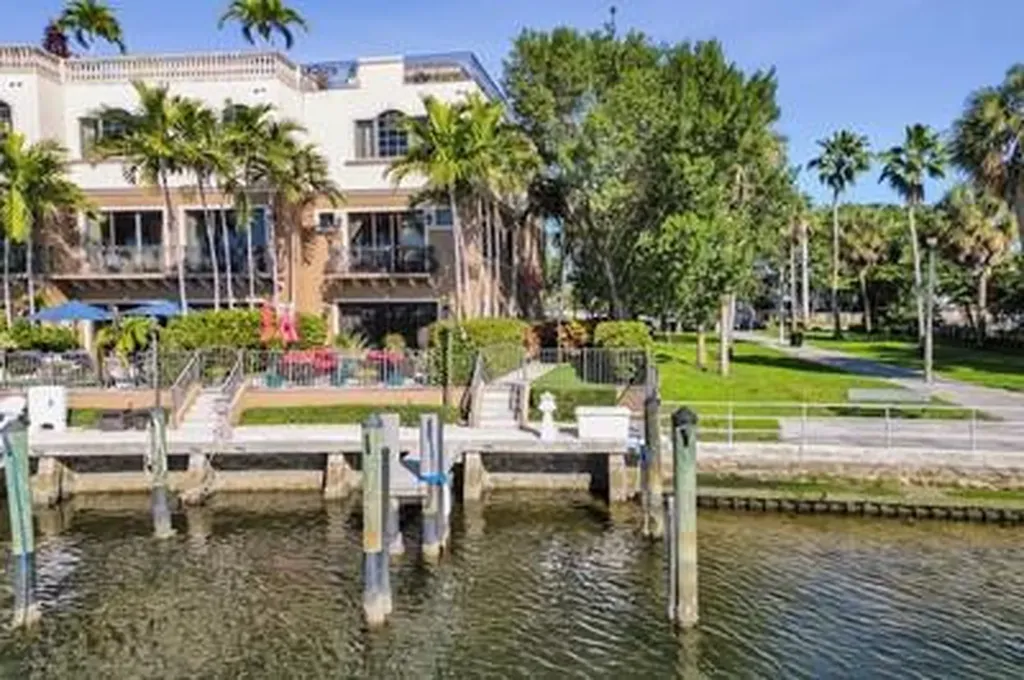 2260 SE 7 Street Pompano Beach FL 33062