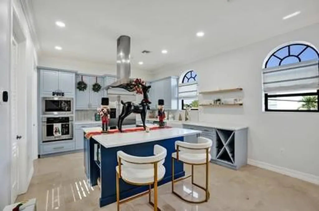 2260 SE 7 Street Pompano Beach FL 33062