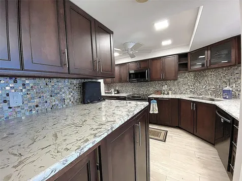 2400 Presidential Way West Palm Beach FL 33401