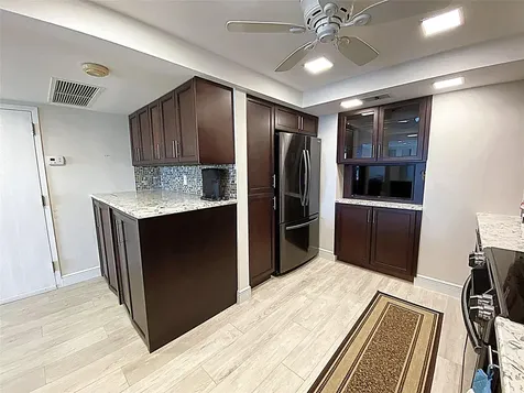 2400 Presidential Way West Palm Beach FL 33401