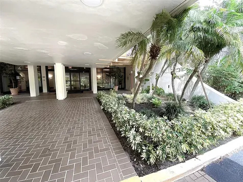 2400 Presidential Way West Palm Beach FL 33401