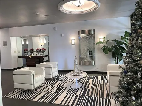 2400 Presidential Way West Palm Beach FL 33401