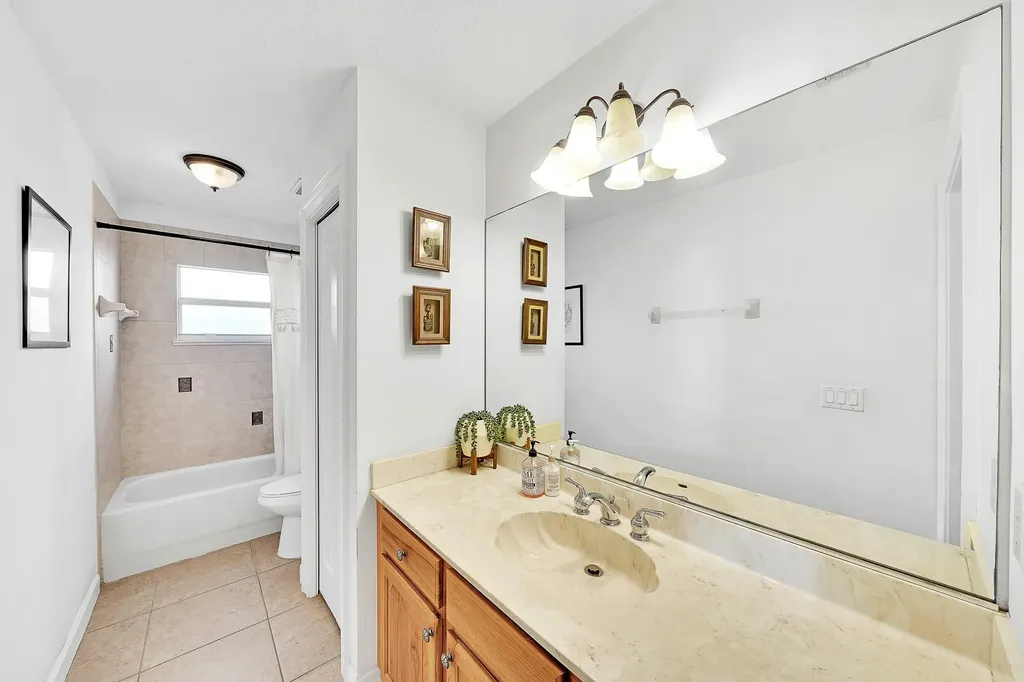 6944 NW Daffodil Lane Port St Lucie FL 34983