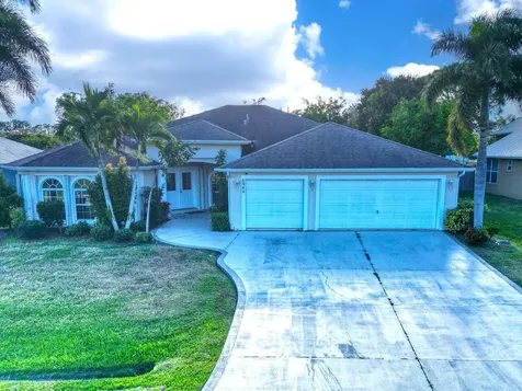 6944 NW Daffodil Lane Port St Lucie FL 34983