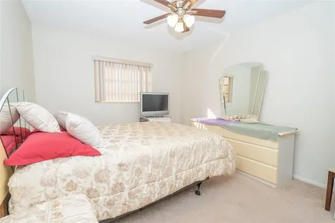 4000 NW 44th Avenue Lauderdale Lakes FL 33319