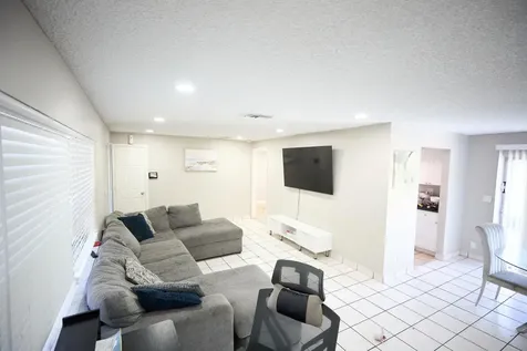6597 Salem Street North Lauderdale FL 33068