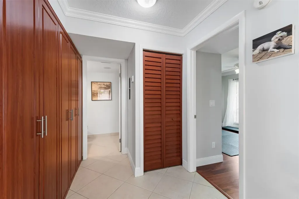 11927 SW 13th Court Davie FL 33325