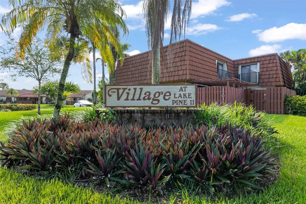 11927 SW 13th Court Davie FL 33325