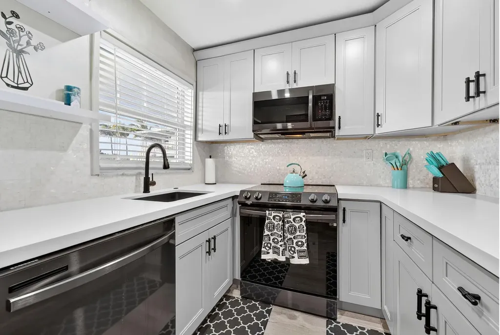 535 Hendricks Isle Fort Lauderdale FL 33301