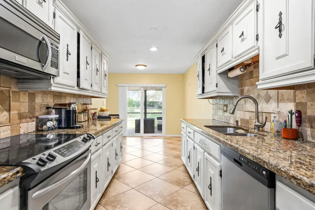 1621 Riverwood Lane Coral Springs FL 33071