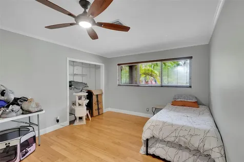 1518 Yale Drive Hollywood FL 33021