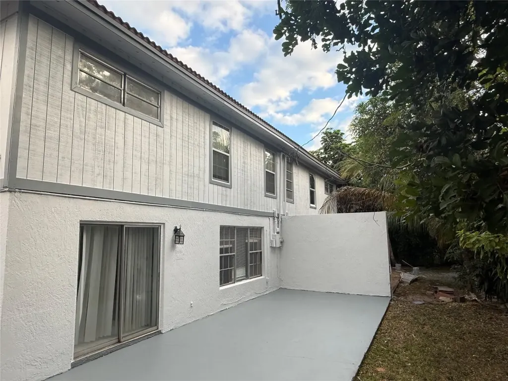 4330 NW 80th Avenue Coral Springs FL 33065