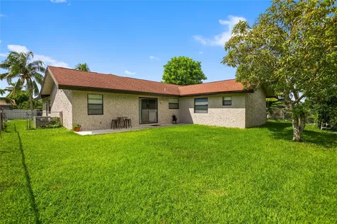 8211 SW 13th Court North Lauderdale FL 33068
